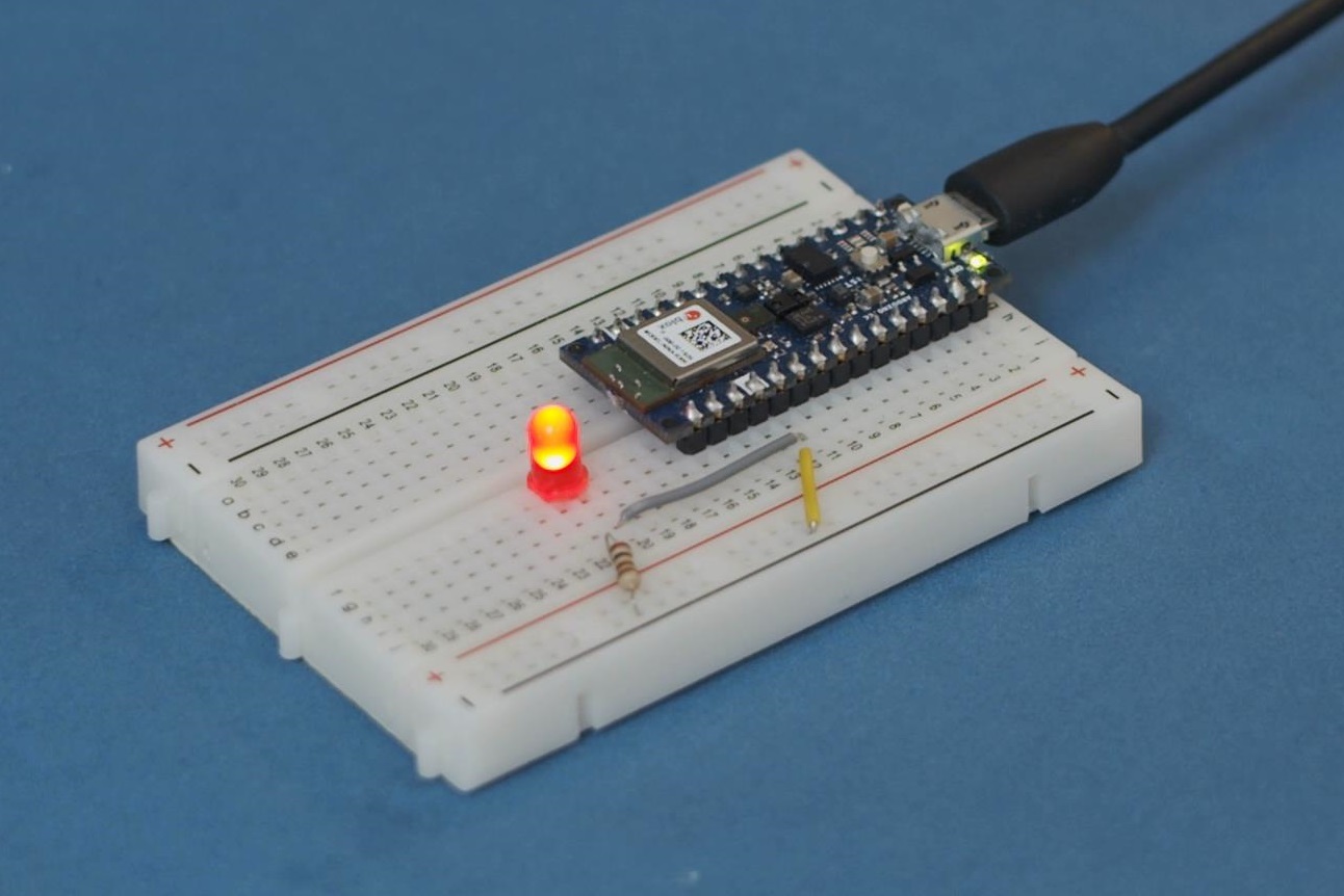 LED slowly blinking in sinewave pattern